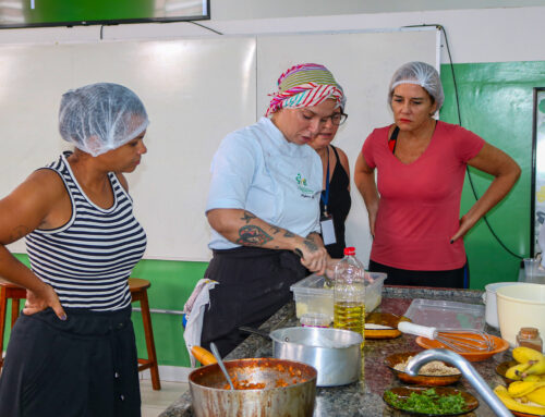 Voluntárias do Fussp recebem treinamento da Sociedade Vegetariana Brasileira